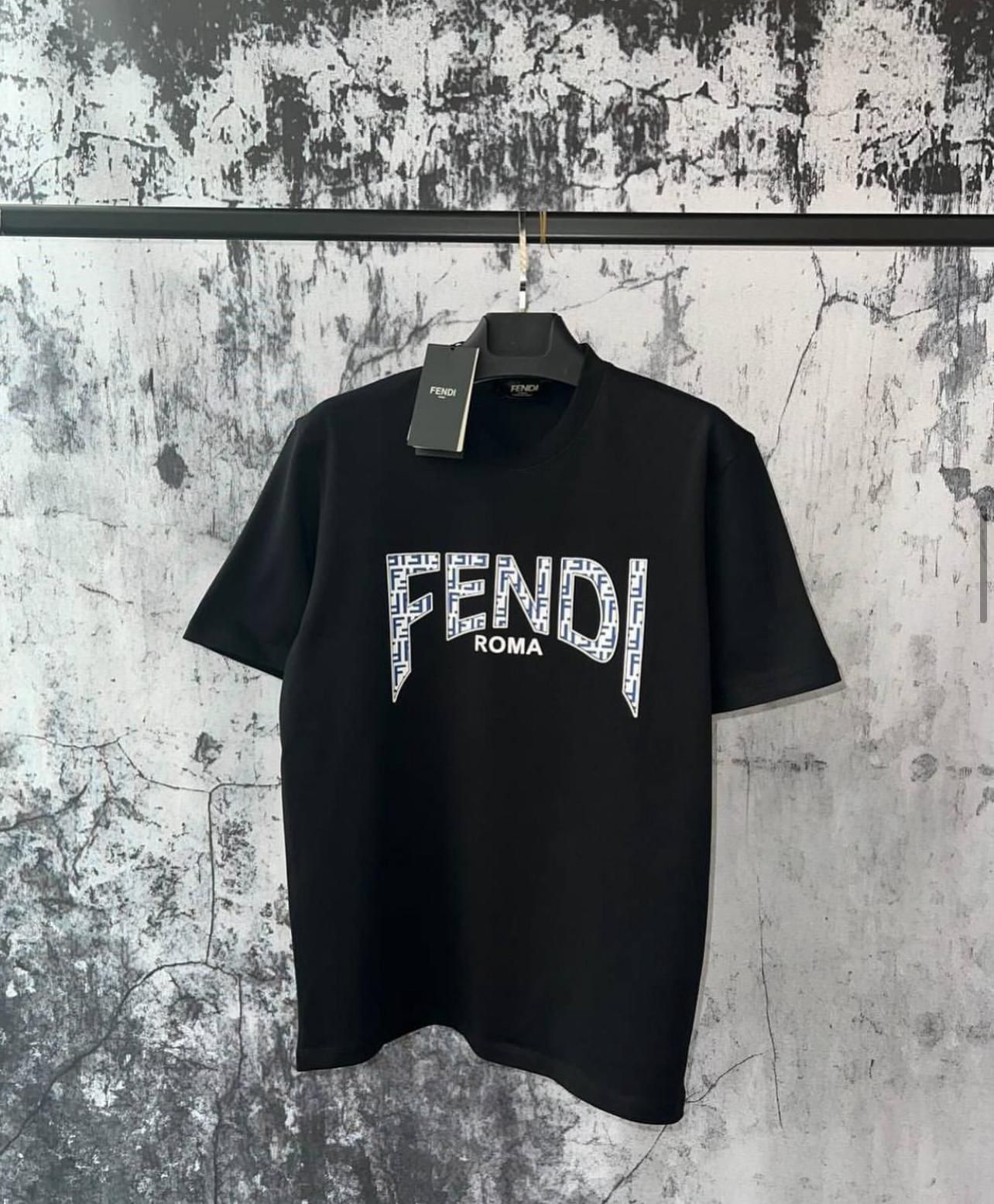 2 x 1 : T-shirt Fendi