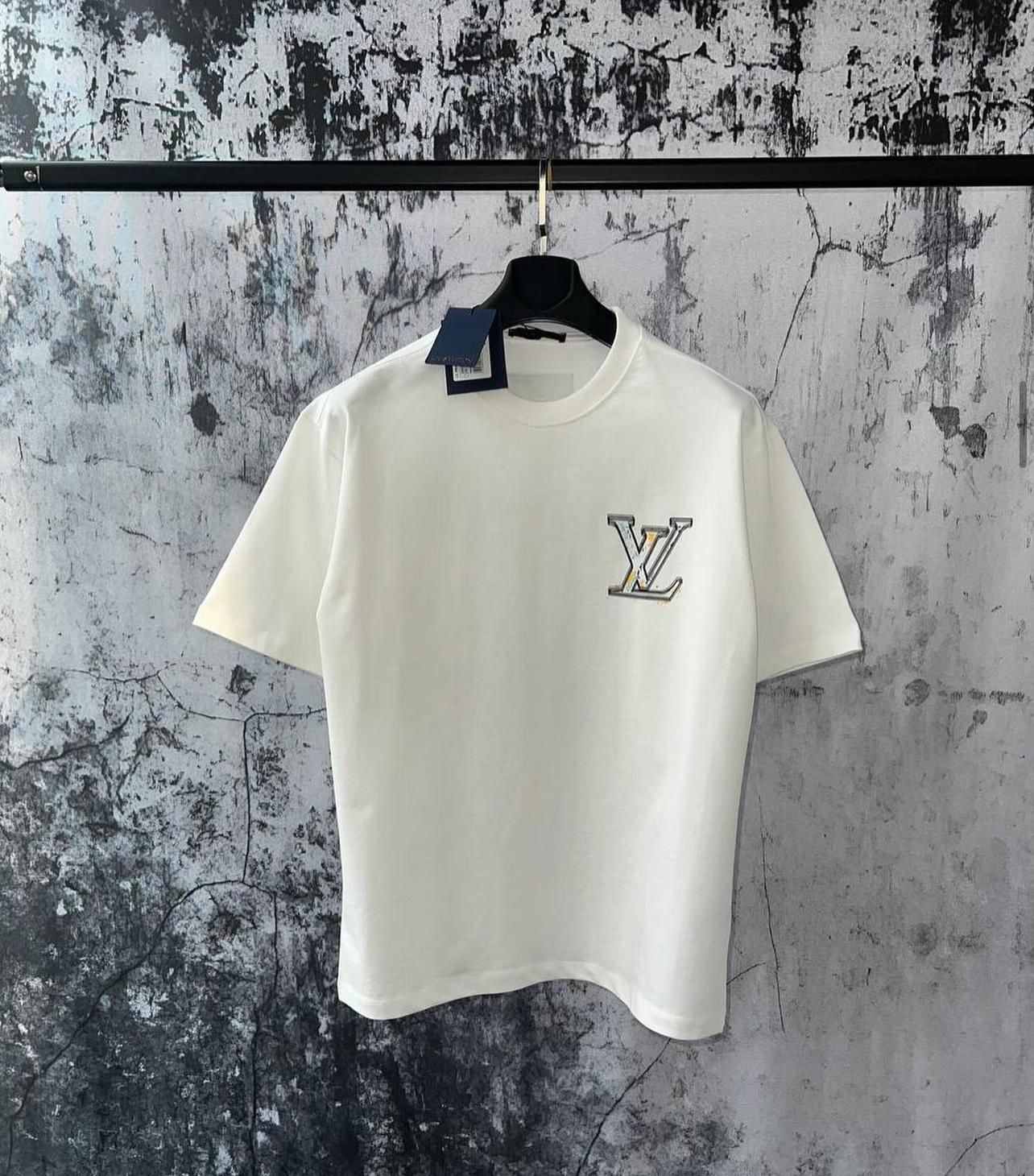 2 x 1 : T-shirt Louis Vuitton