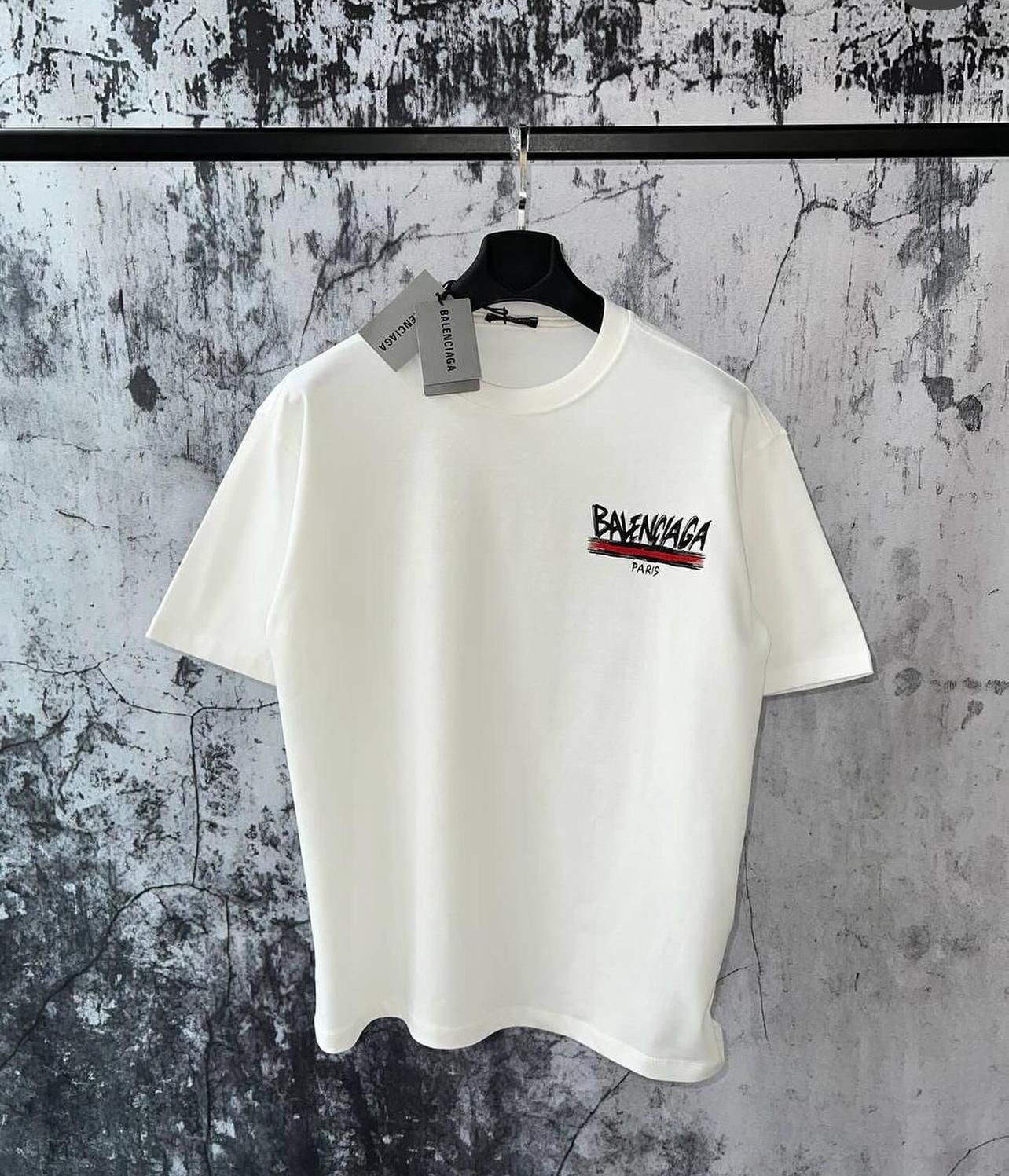 2 x 1 : T-shirt Balenciaga